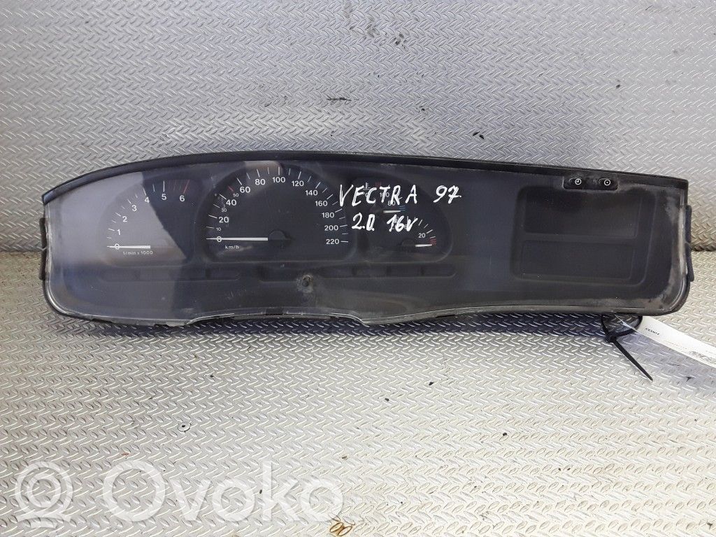 Opel Vectra B Speedometer (instrument cluster) 
