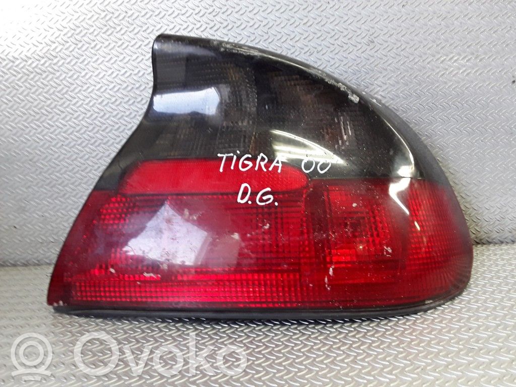 Rear/tail lights   90482001