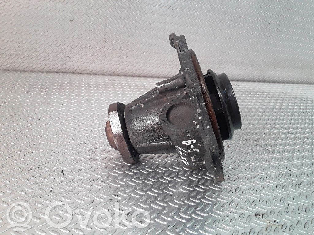 Volkswagen PASSAT B5 Vesipumppu 