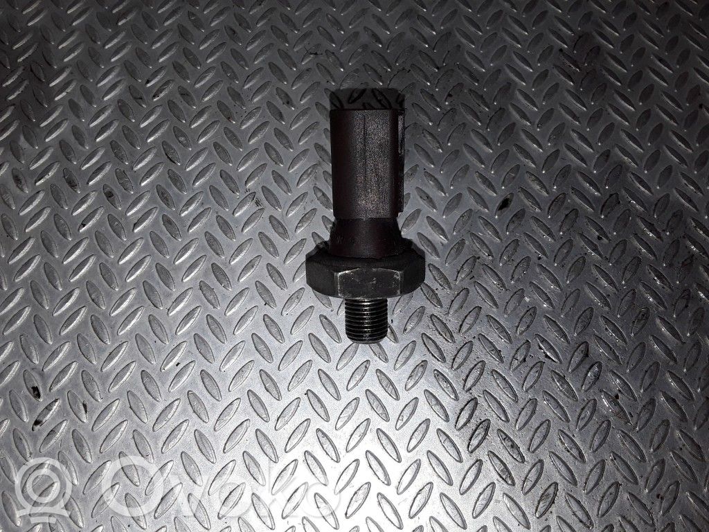 Skoda Octavia Mk2 (1Z) Oil pressure sensor 