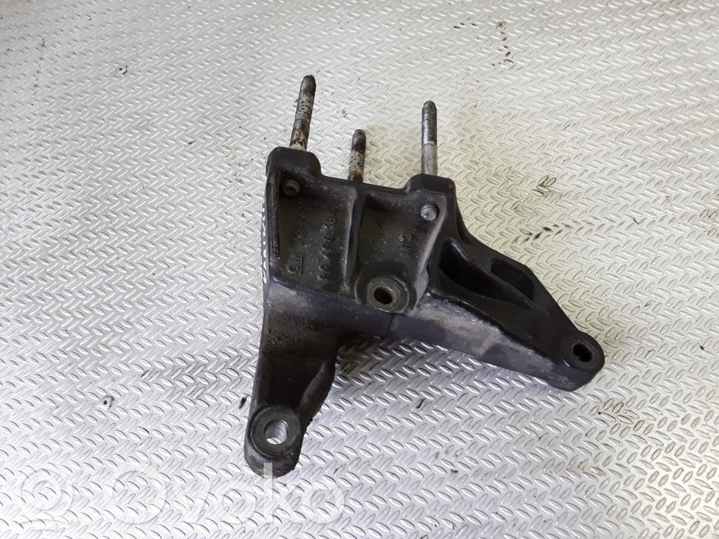 Opel Vectra B Engine mounting bracket 