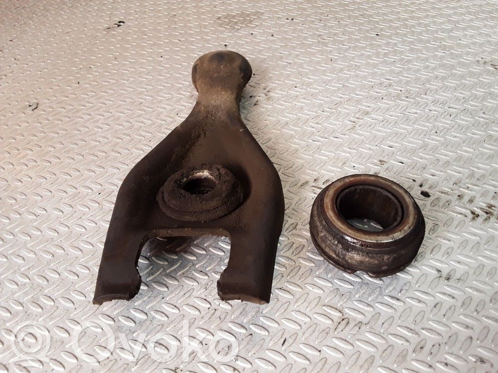 Slave cylinder release bearing