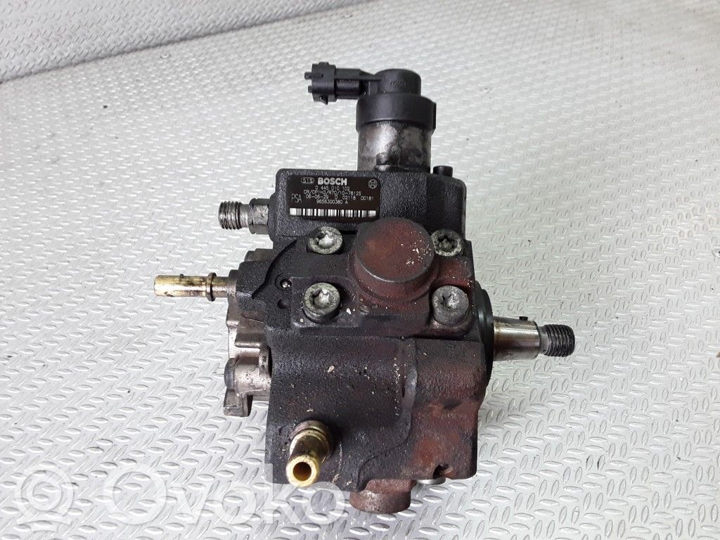 Pompe d'injection de carburant à haute pression   0445010102