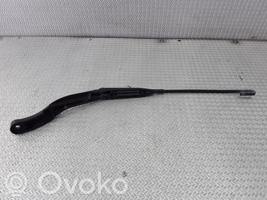 Audi A8 S8 D2 4D Front wiper blade arm 