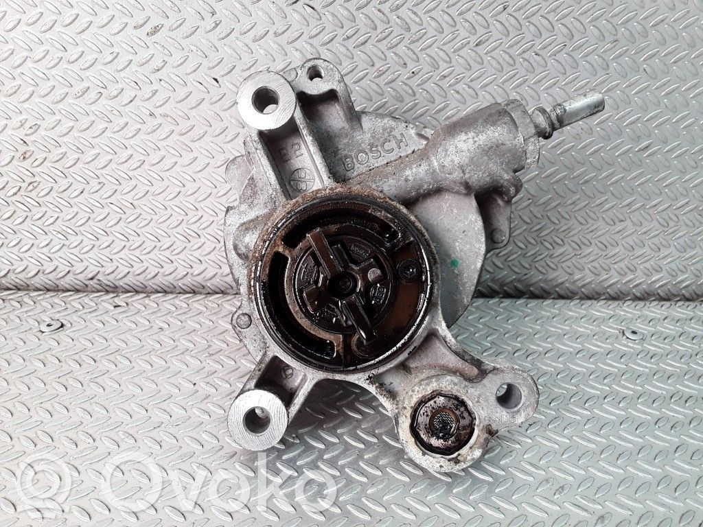Vacuum pump   D1651A2108P