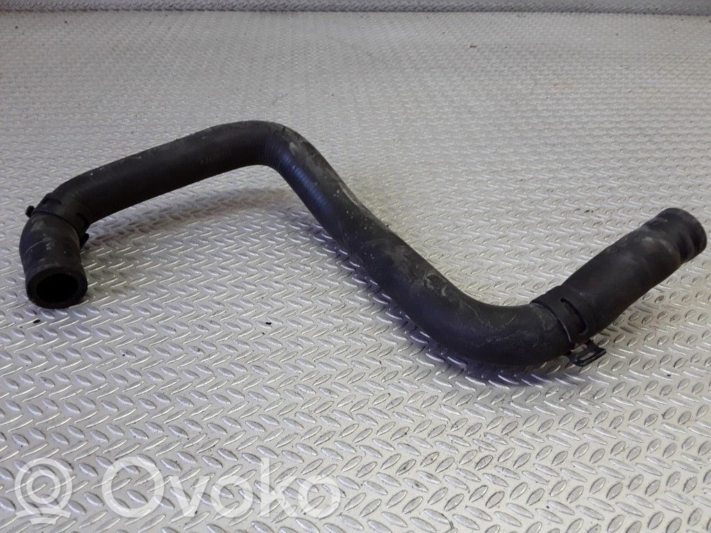 Engine coolant pipe/hose