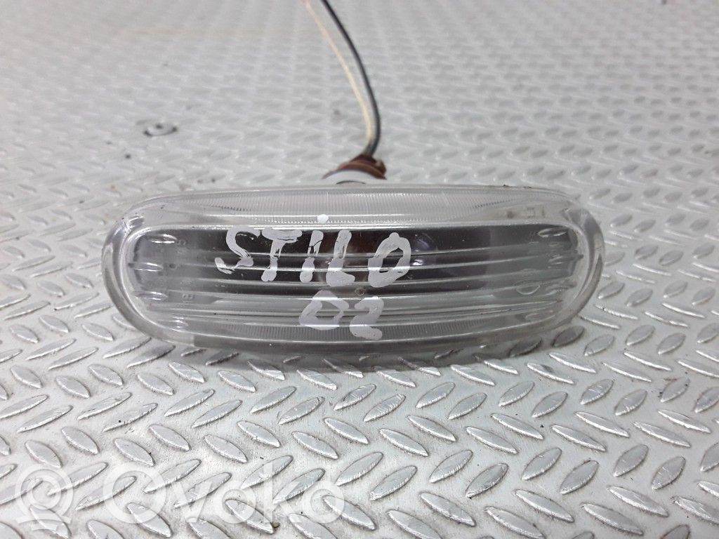 Front fender indicator light   51717793