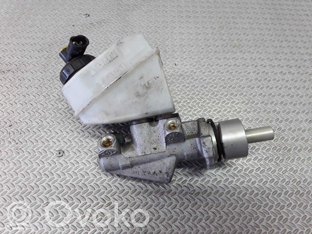 Renault Clio II Cilindro del sistema frenante 