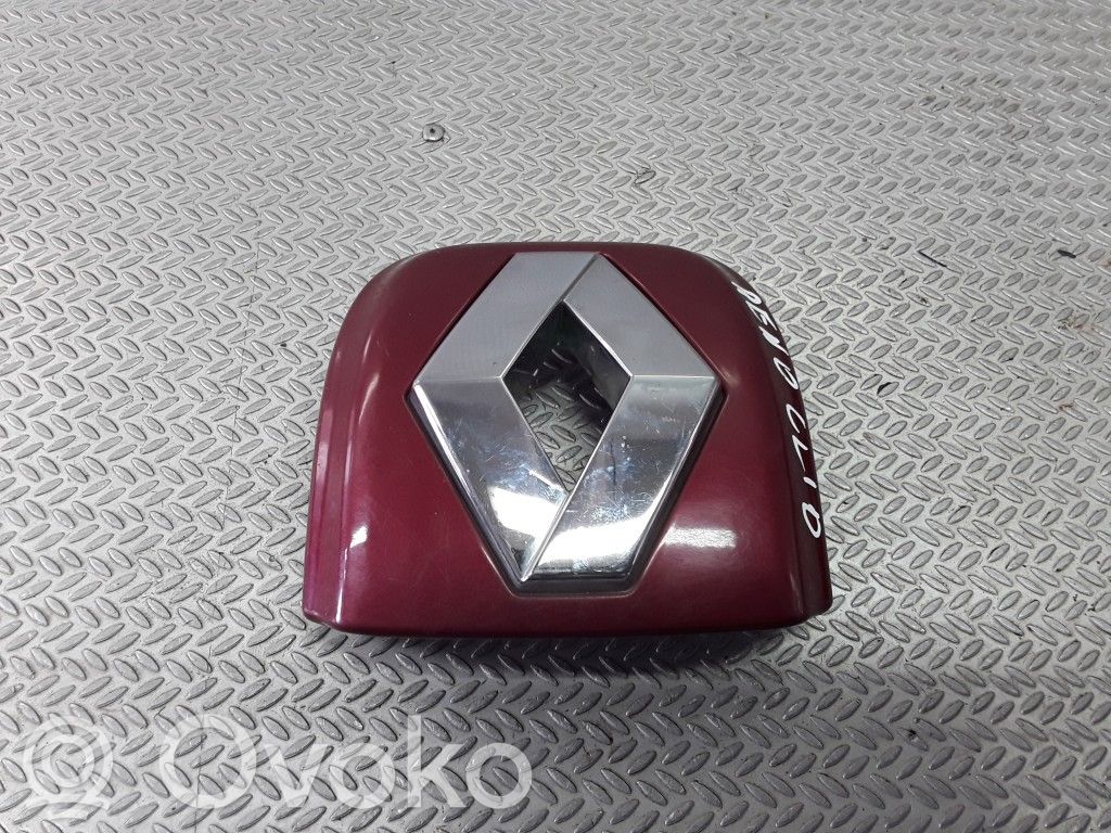 Renault Clio II Manufacturers badge/model letters 