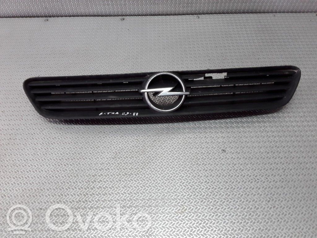 Opel Astra G Front grill 