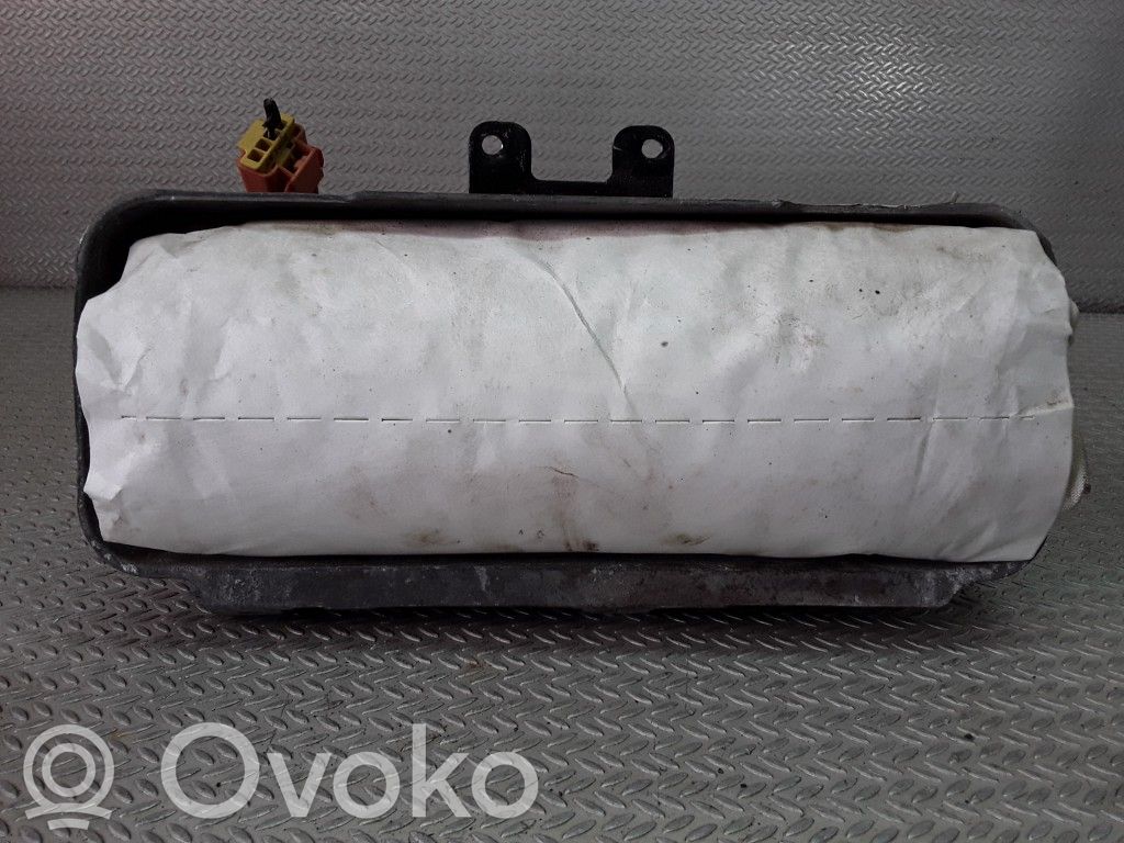 Passenger airbag