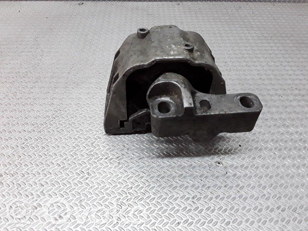 Audi A3 S3 8L Engine mount bracket 
