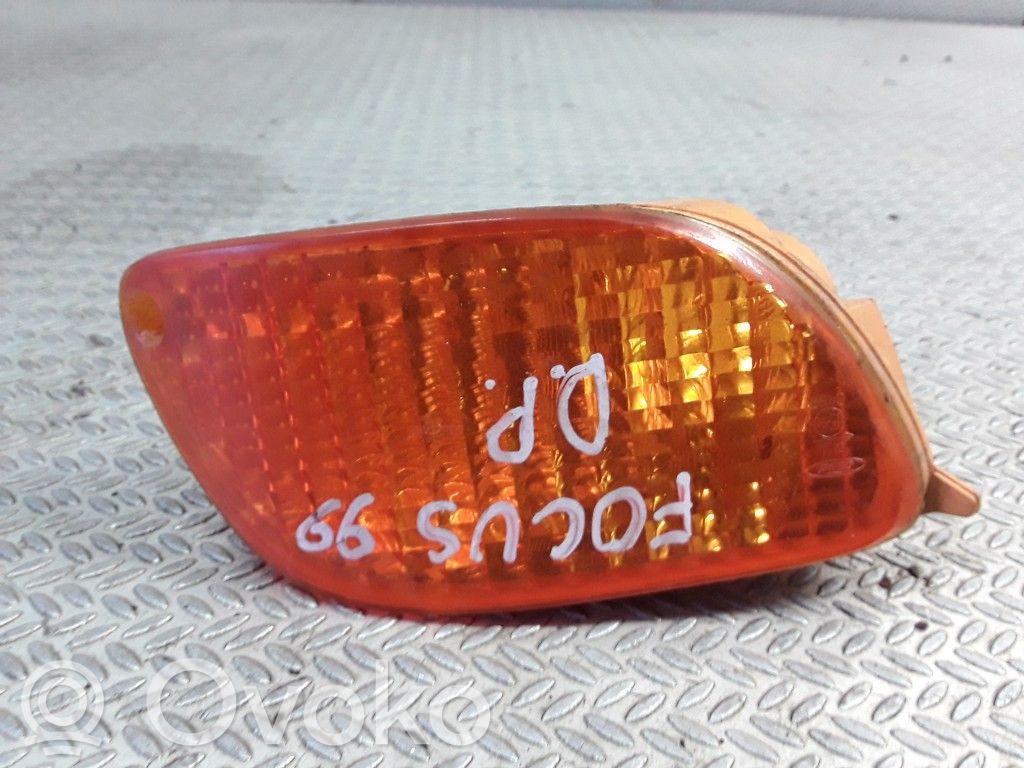 Ford Focus Front indicator light 