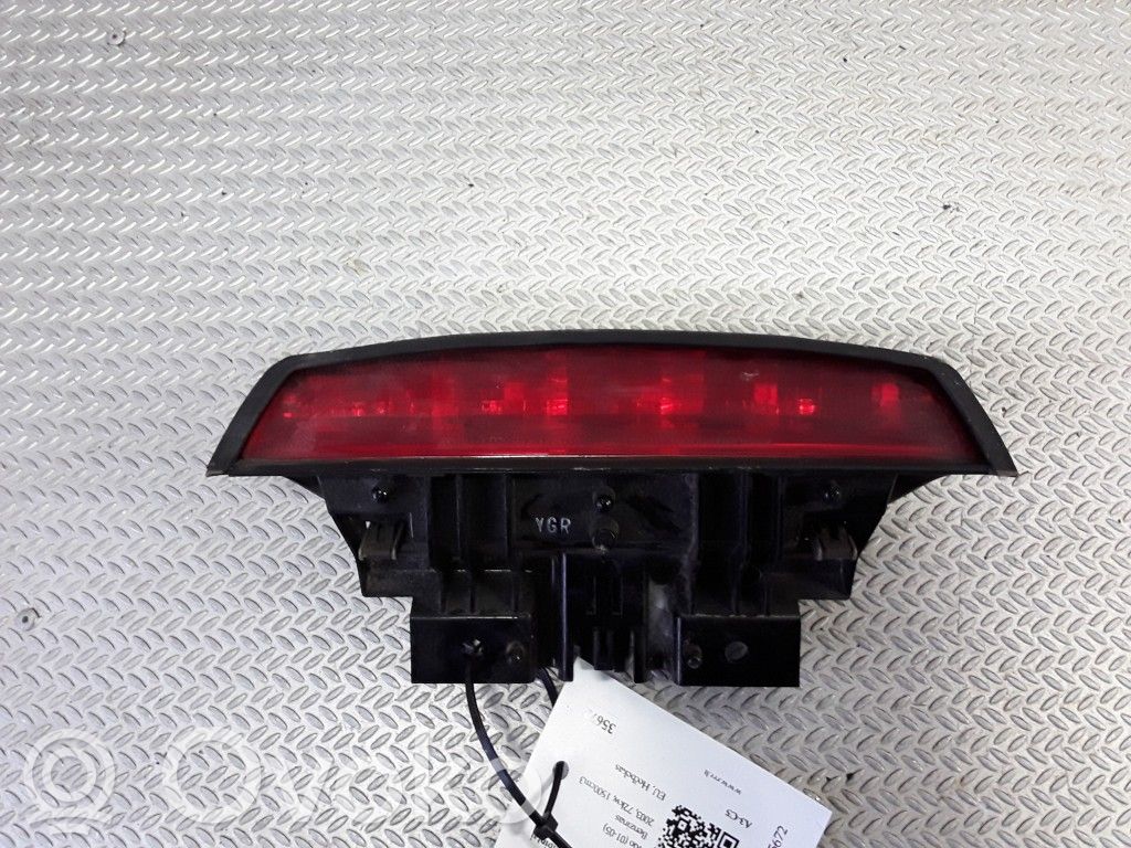 Luz de freno adicional/tercera
