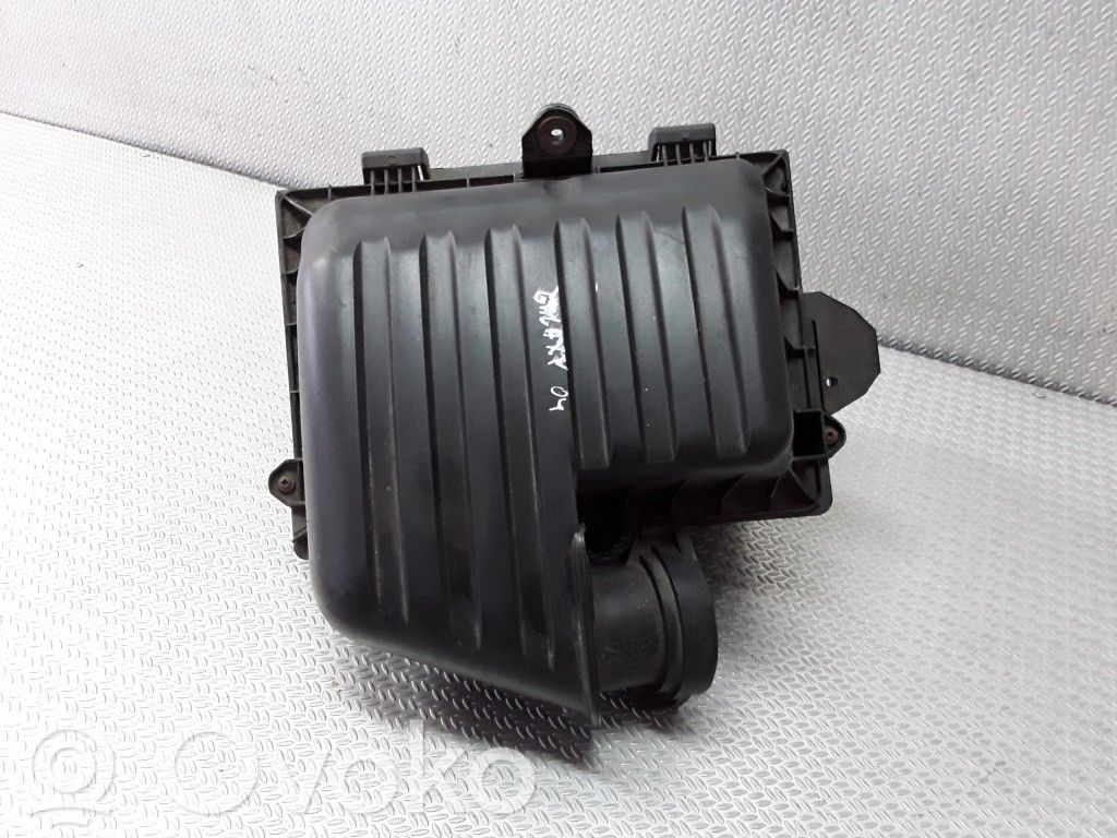 Air filter box   7M3129607A