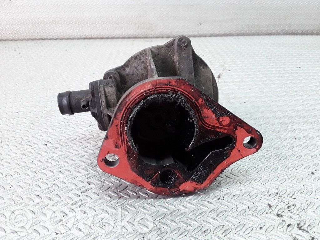 Vacuum pump