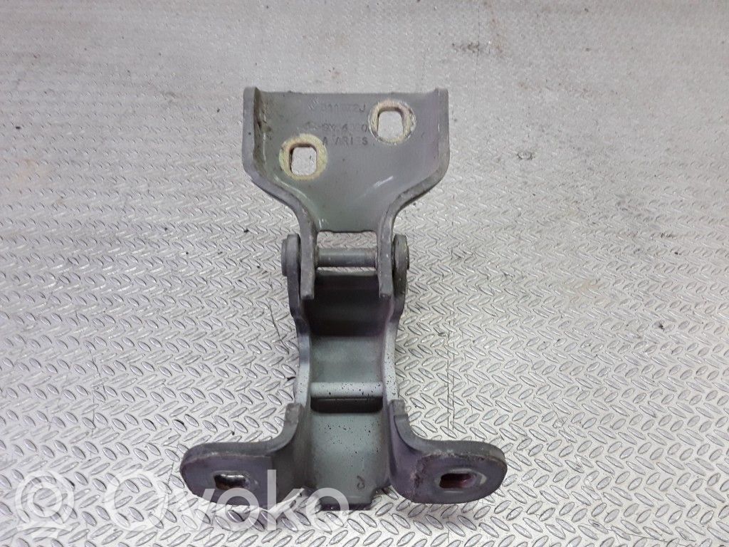 Opel Vivaro Front door lower hinge 