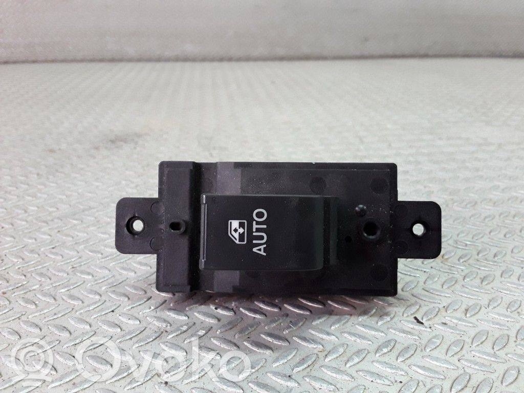 Opel Antara Electric window control switch 