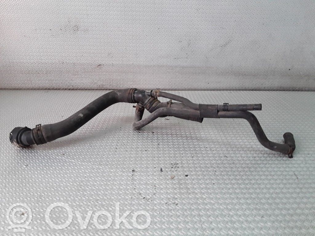 Volkswagen Golf IV Engine coolant pipe/hose 