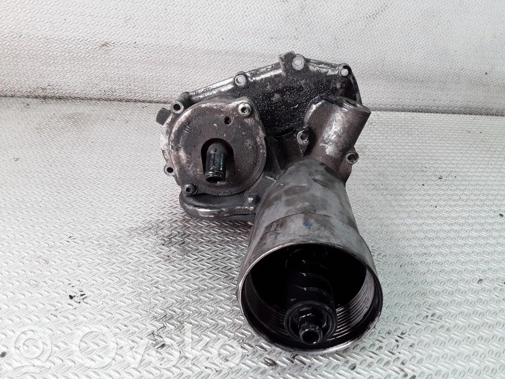 Oil filter mounting bracket   059115405E