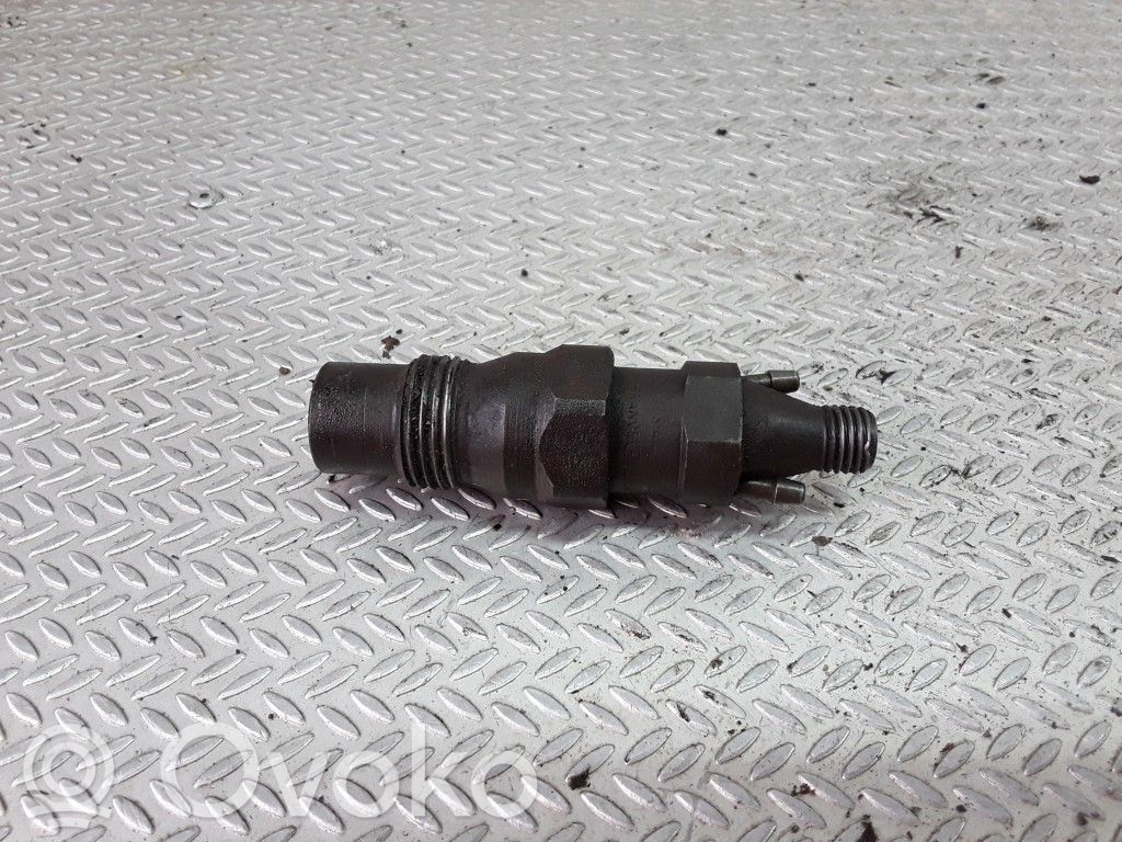 Audi 80 90 B3 Fuel injector 