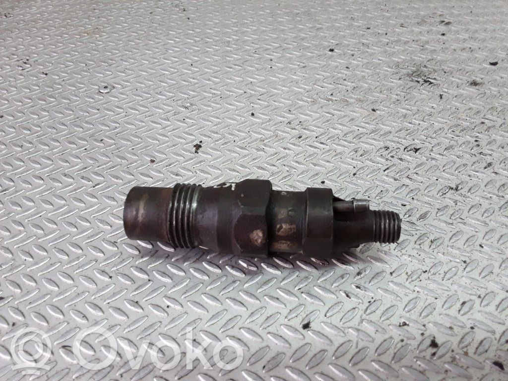 Audi 80 90 B3 Fuel injector 