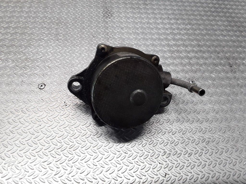 Suzuki Liana Bomba de vacío 