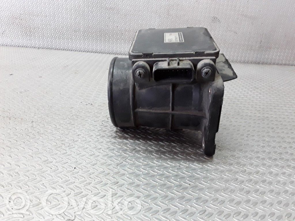 Mass air flow meter   E5T08271