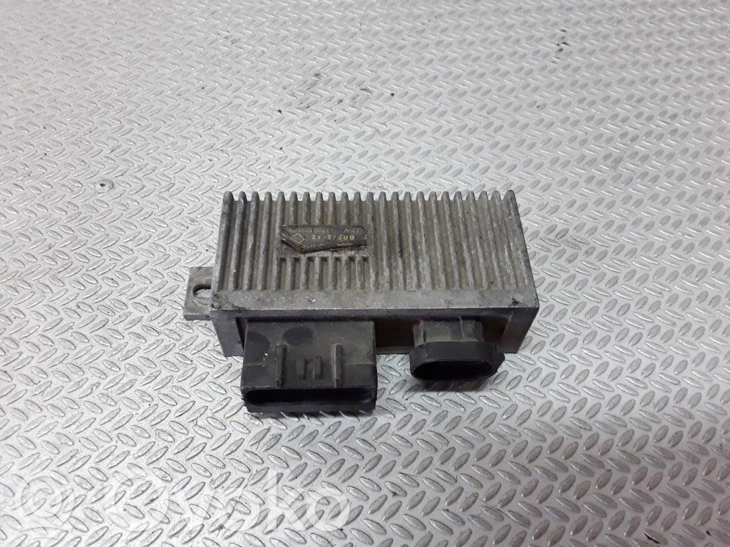 Renault Kangoo I Glow plug pre-heat relay 