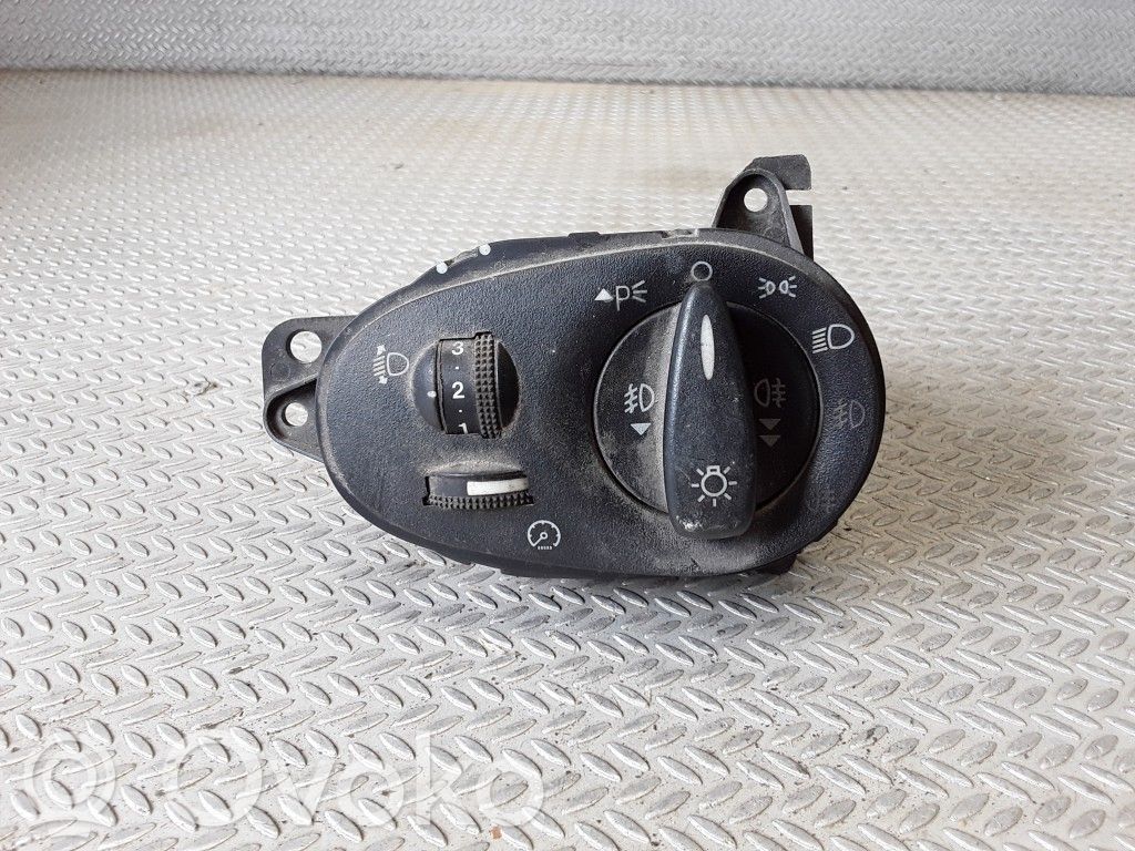 Ford Focus Light switch 