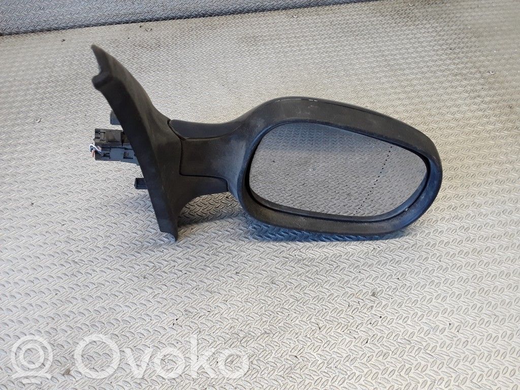 Renault Clio II Front door electric wing mirror 