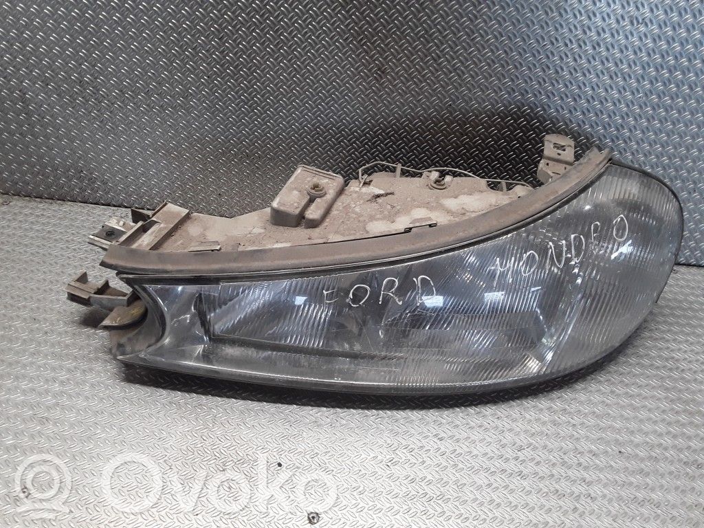 Ford Mondeo MK II Scheinwerfer 