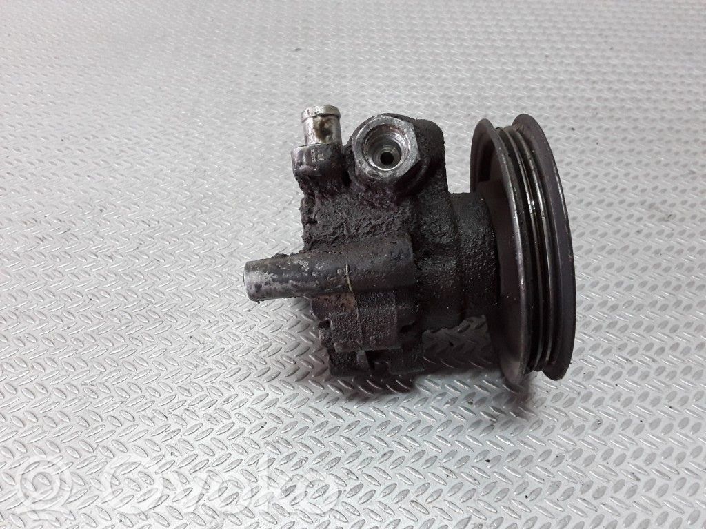 Ohjaustehostimen pumppu   HE120508247