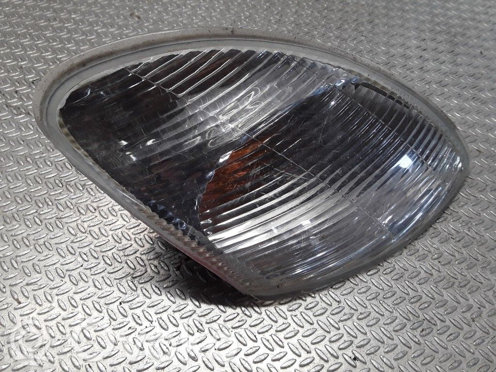 Renault Megane I Etusuuntavilkku 