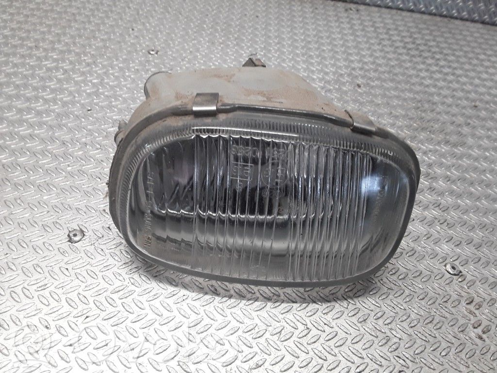 Miglas lukturis priekšā   02510253