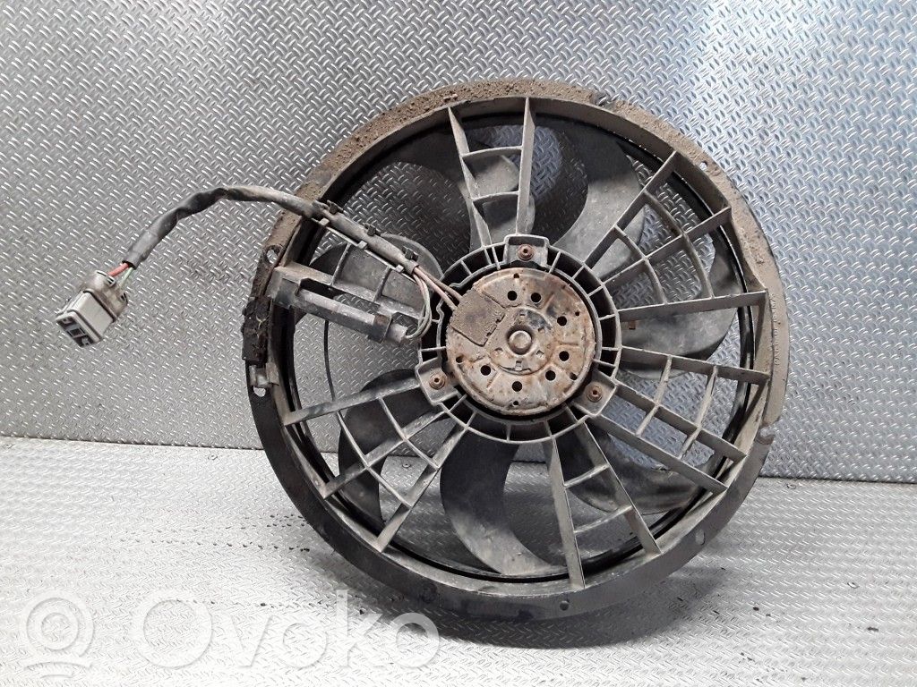 Volvo V70 Elektryczny wentylator chłodnicy 