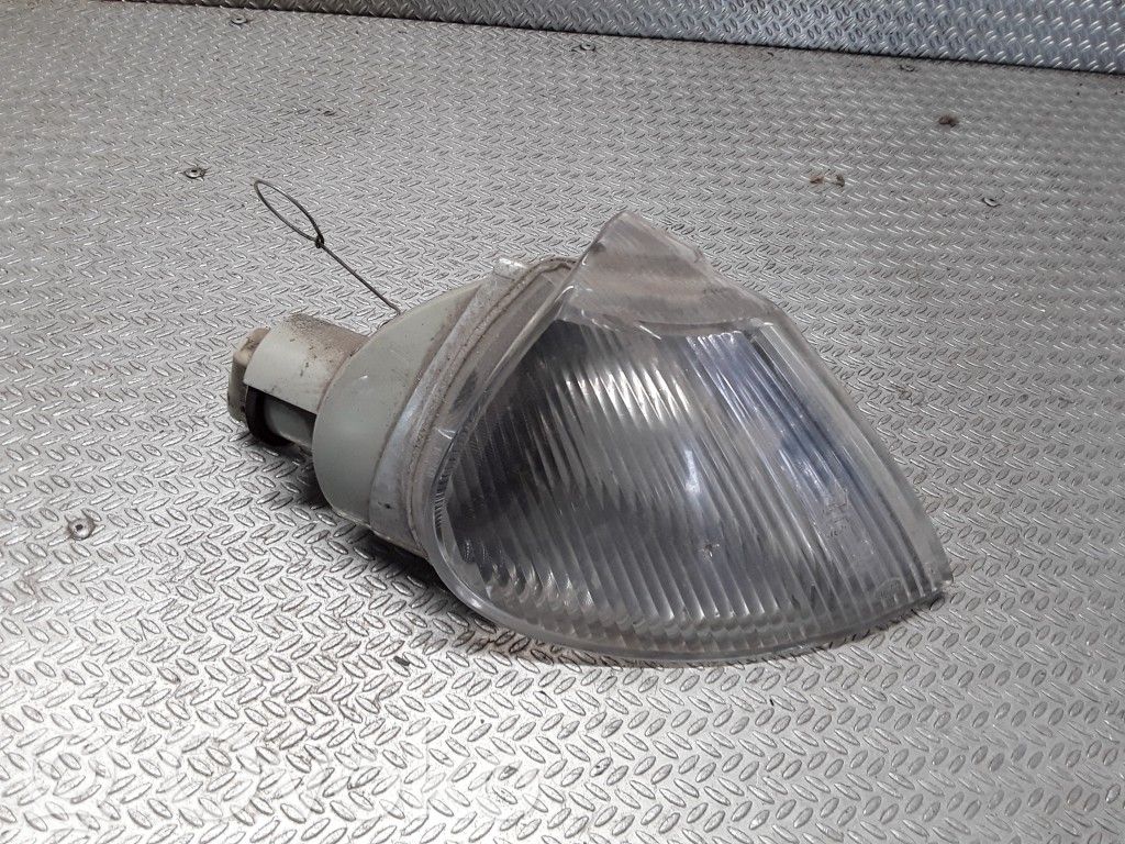 Renault Laguna I Front indicator light 