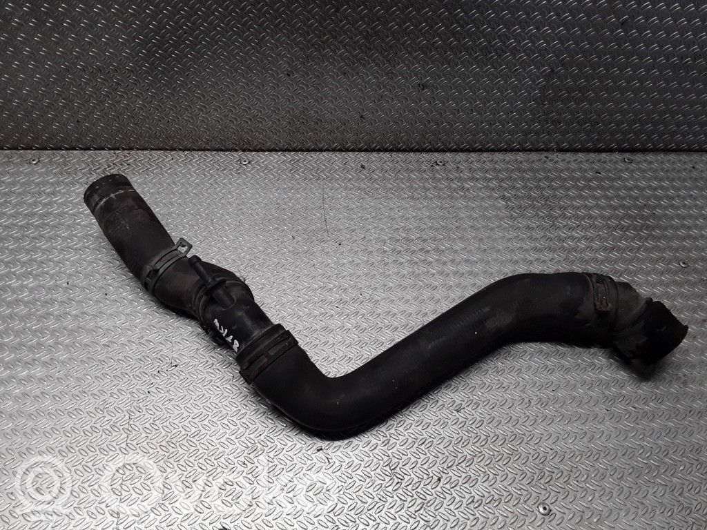 Engine coolant pipe/hose