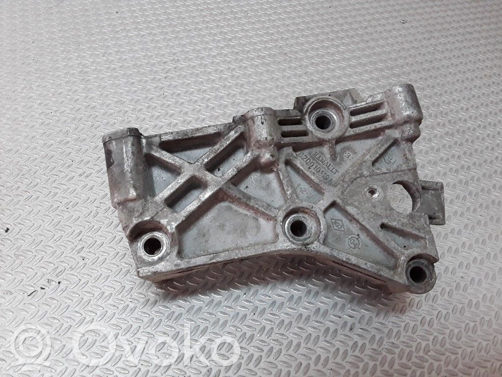 Renault Megane II Fuel pump bracket 