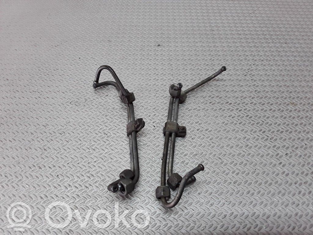 Fuel injector supply line/pipe