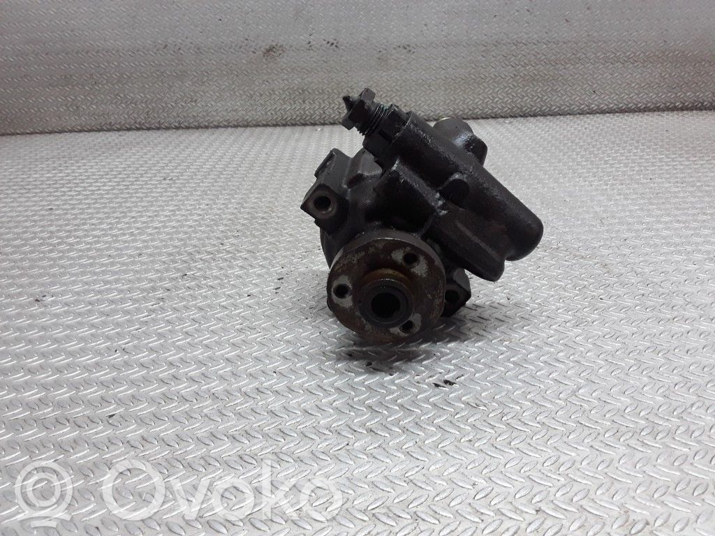 Renault Espace III Ohjaustehostimen pumppu 