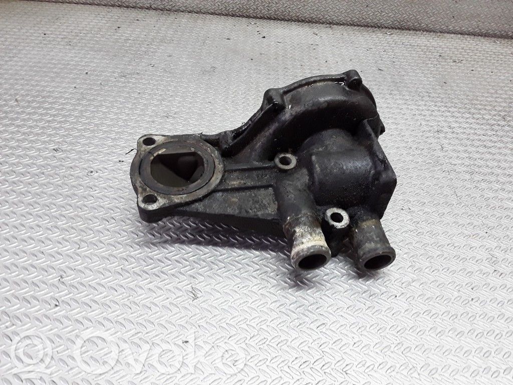 Volkswagen PASSAT B4 Termostatas/ termostato korpusas 