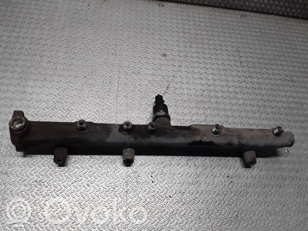 Polttoainepääputki   0445214026