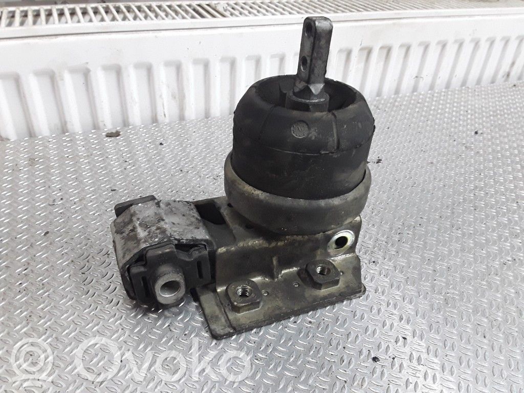 Pagalvė pavarų dėžės   97VW6B032