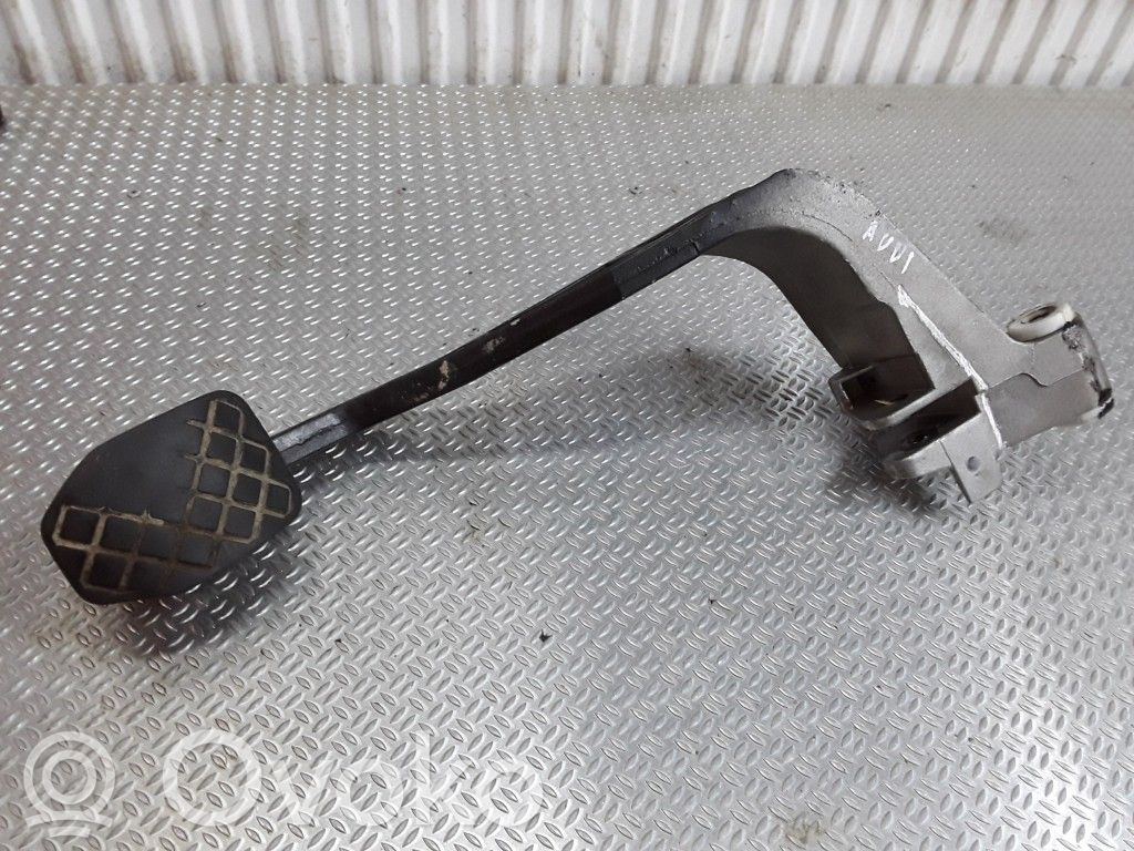 Pedal de embrague   8D1721316G