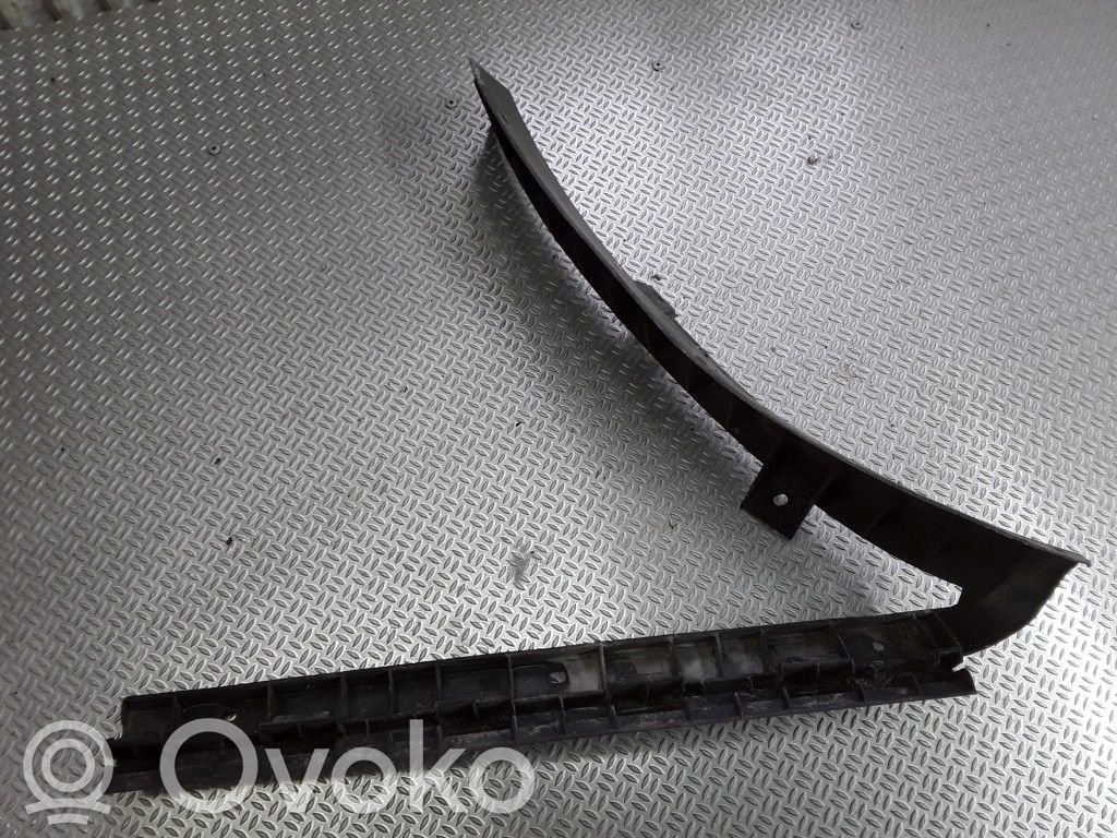 Volkswagen PASSAT B5 Uchwyt / Mocowanie zderzaka tylnego 