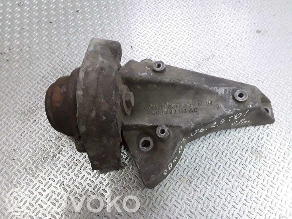 Volkswagen PASSAT B5 Gearbox mounting bracket 