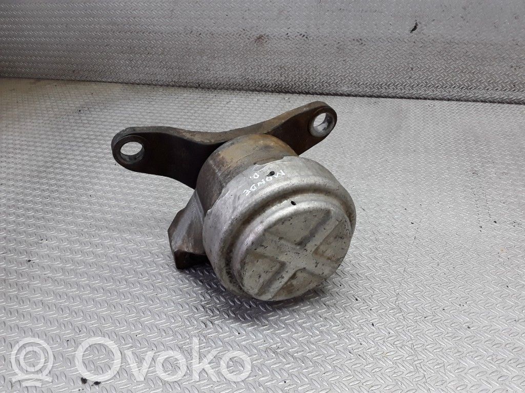Ford Mondeo MK IV Engine mount bracket 
