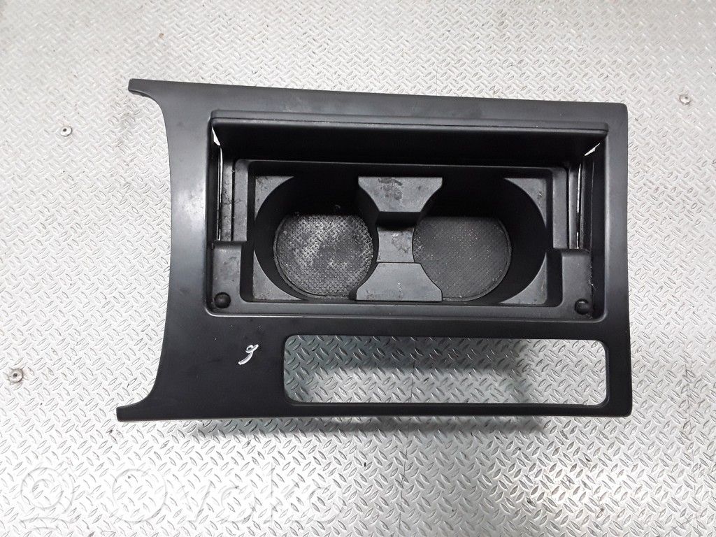 Mazda 6 Cup holder front 