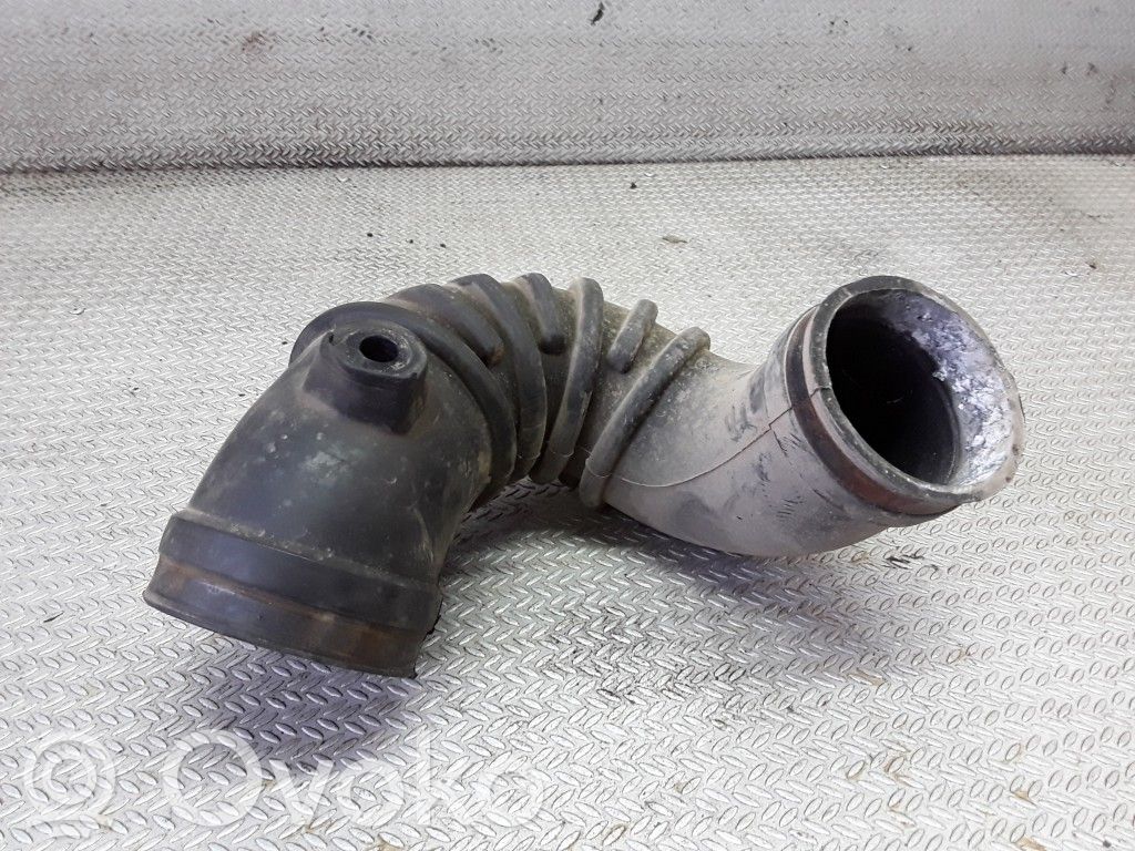 Ilmanoton kanavan osa   97VW9W633AA